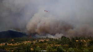 Se declaró una Alerta Roja: Senapred ordena evacuar sector de una comuna del Ñuble debido a un incendio forestal
