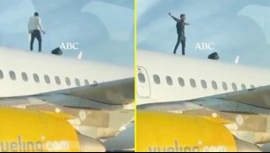 Insólito: Video muestra a pasajero sobre techo de avión a punto de despegar en España