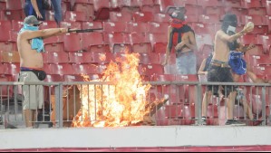 Violencia de hinchas y barras bravas: La problemática que vuelve a azotar al fútbol chileno
