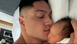 Esta es la verdadera razón por la que Sammis Reyes apareció a torso desnudo en primera foto con su hija