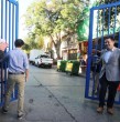 Luego de un operativo de despeje del comercio ambulante en barrio Meiggs, se abrieron dos de las siete rejas instaladas para el paso peatonal. Los accesos contarán con horarios.