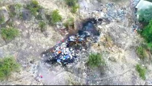 Incendio afectó a ladera del cerro San Cristóbal: Fuego se originó en un basural cercano a viviendas