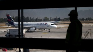 'El explosivo está en la aeronave': La prohibición que sufre pasajero 'bromista' que levantó falsa alarma en aeropuerto