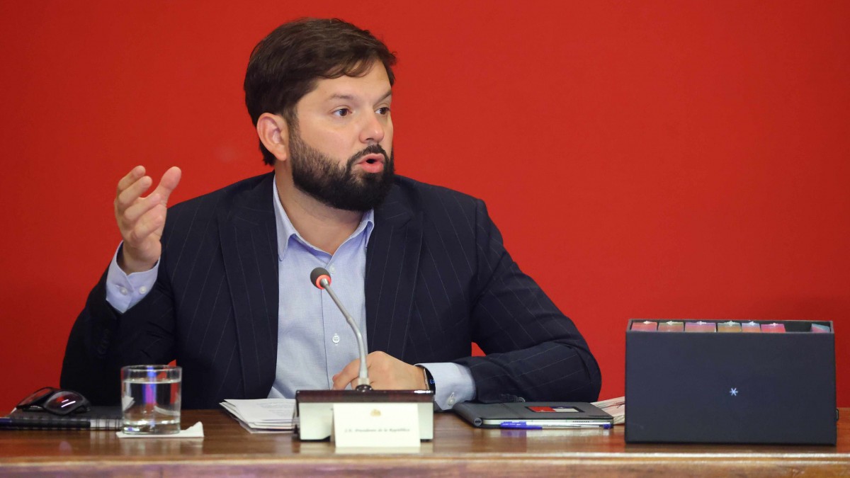 Presidente Boric encabeza su último consejo de gabinete marcado por ayuda humanitaria a cuba