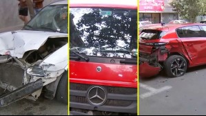 Intento de robo a camión en Santiago Centro terminó con cuatro autos chocados y un semáforo destruido