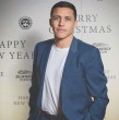 Alexis Sánchez celebró San Valentín junto a Alexandra Litvinova y su hija recién nacida, Bela. La modelo compartió íntimos registros de la romántica jornada familiar, con flores, pinturas de corazones y tiernas fotos del futbolista chileno.
