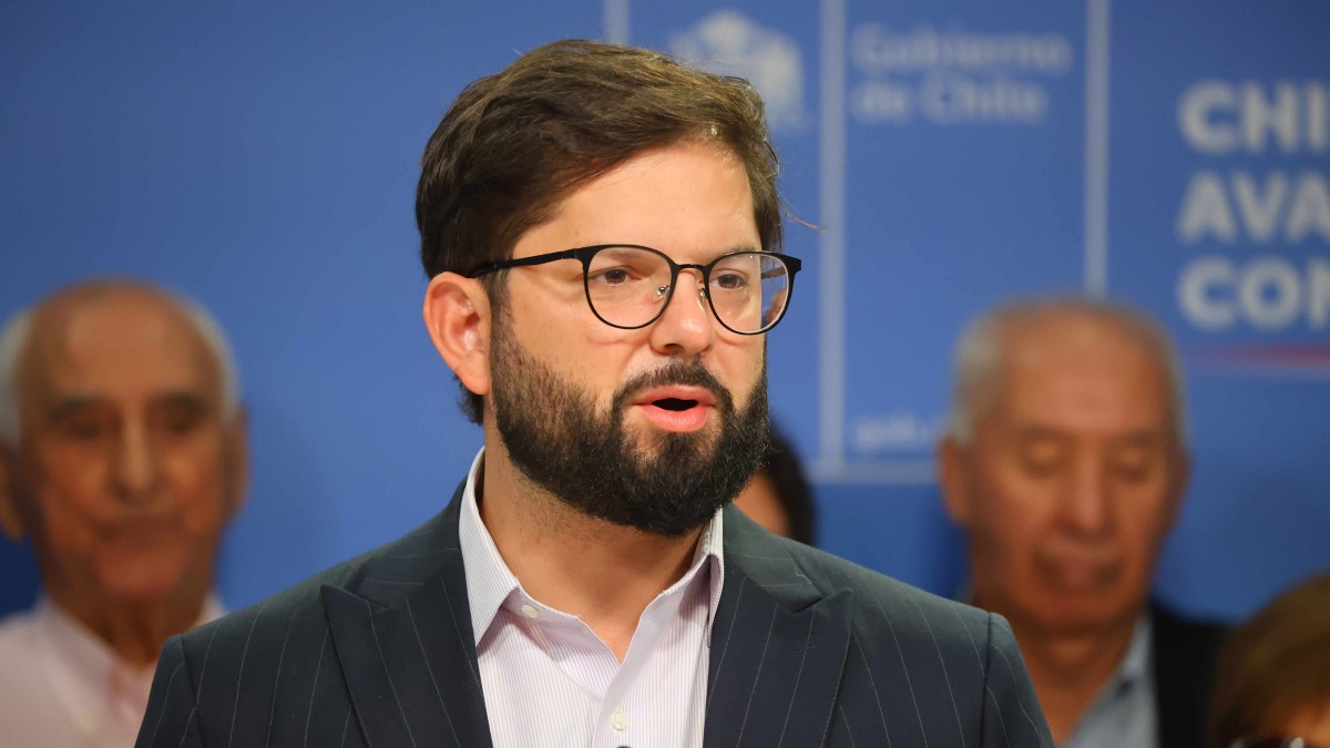 Presidente Boric por compensación previsional para las mujeres: 'Las sociedades no se construyen individualmente'