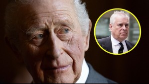 Rey Carlos apoya arresto de expríncipe Andrés en medio de vínculos con el caso Epstein