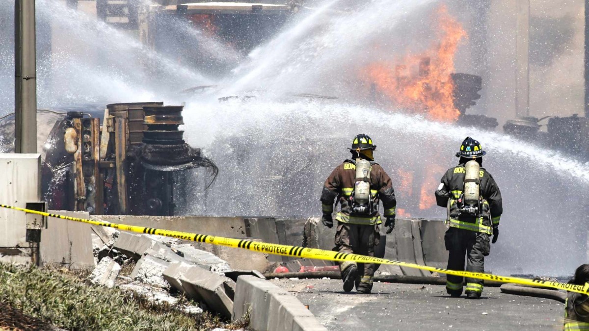 Aumentan a cinco los fallecidos por explosión de camión de gas en Renca: Hay 17 personas hospitalizadas