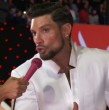 En conversación con la Gala Digital, Luis Mateucci contó que su look era totalmente diferente al que usó, y reveló que lo hizo por malas energías. Además, el diseñador hizo el nuevo vestuario inspirado en un look del cantante Ricky Martin.