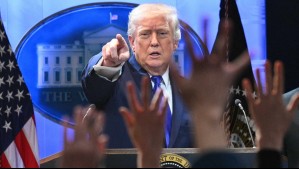 'Entrará en vigor casi de inmediato': Trump firma orden que impone arancel general del 10% tras revés de la Corte Suprema