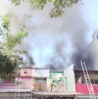Un incendio afecta durante la tarde de este miércoles locales comerciales ubicados en el Barrio Meiggs, en la comuna de Santiago, Región Metropolitana. Más en la nota.