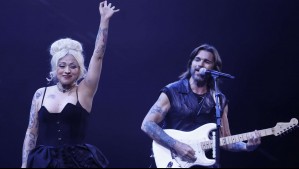 Juanes sube al escenario a Mon Laferte para cantar juntos 'Fotografía' en el Festival de Viña 2026