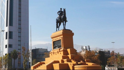 Consejo de Monumentos Nacionales aprueba reinstalación de estatua del general Baquedano en Plaza Italia