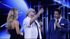 'Tiene que probar...': El chiste de Karen Doggenweiler a Esteban Düch cuando recibió Gaviota de Plata en Viña