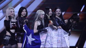 En coreano: El 'Monstruo' cantó feliz cumpleaños a integrante de NMIXX en Viña 2026