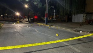Estaba con unos amigos en un paradero: Joven de 22 años muere tras ser atacado a balazos por un sujeto en Quilicura
