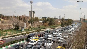 Gobierno iraní insta por SMS a los habitantes de Teherán a dejar la ciudad tras bombardeos