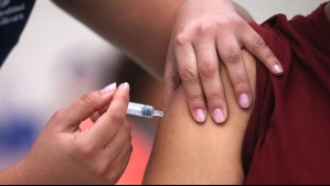 Campaña de vacunación 2026 comenzó este domingo: Estos son los grupos prioritarios que pueden acceder gratis