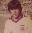 Conoce detalles sobre la muerte de José Luis Pelé Álvarez a los 65 años. El exdelantero de Colo Colo habría fallecido a causa de una enfermedad que arrastraba hace un tiempo.