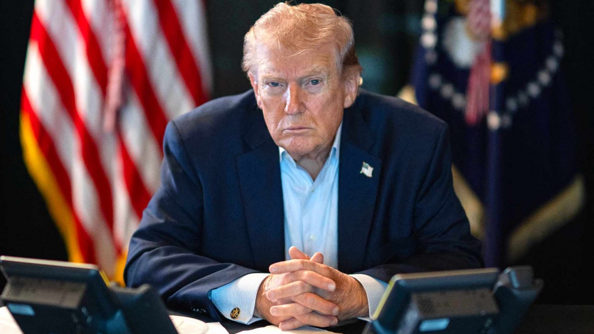 Trump advierte que 'pronto' tomará represalias por ataque a embajada en Arabia Saudita