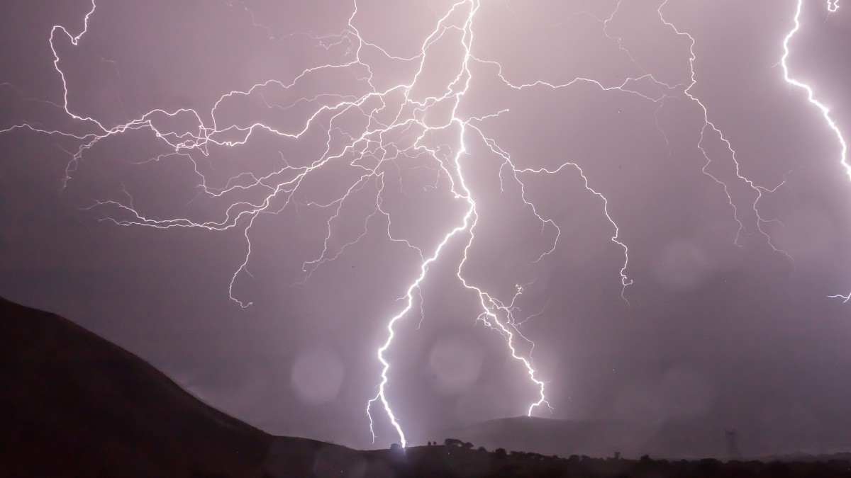Meteorología anuncia cuatro días de tormentas eléctricas: Entidad actualizó su aviso para zonas de dos regiones del país