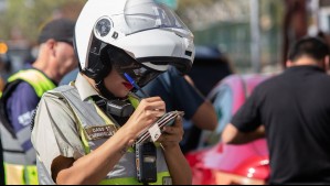 ¿Cuánto cuesta la multa por estar estacionado en lugar prohibido?