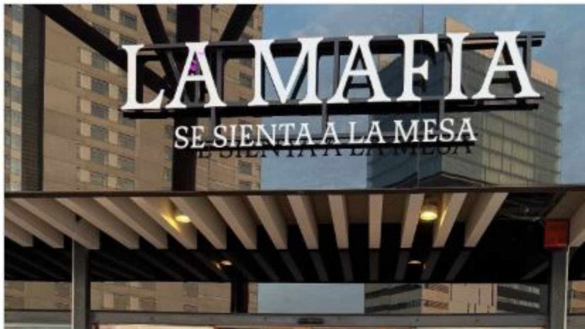 Cadena de restaurantes 'La mafia se sienta a la mesa' deberá cambiar su nombre tras disputa legal