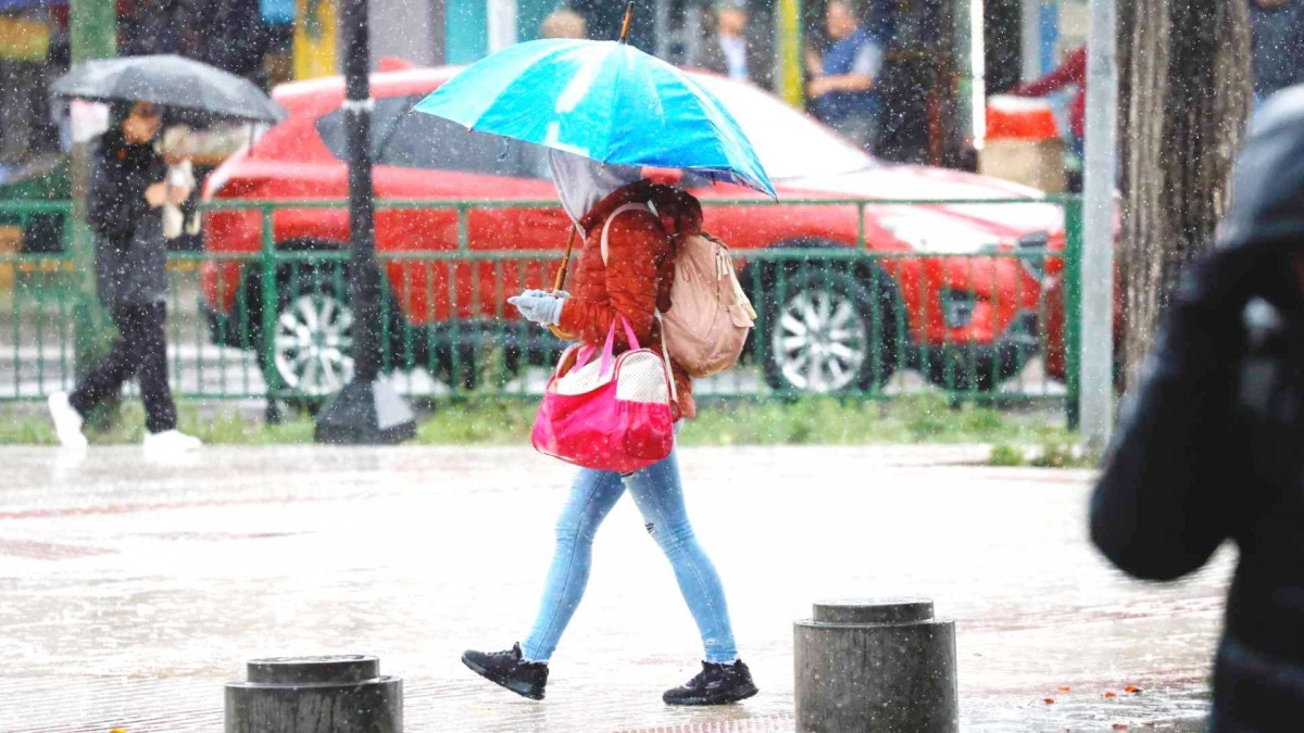 Anuncian lluvias para este fin de semana en la Región Metropolitana: ¿En qué sectores se registrarán precipitaciones?