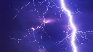 Incluye a la Región Metropolitana: Meteorología emite aviso de tormentas eléctricas para zonas de cuatro regiones