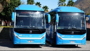 'Red Tiltil de Movilidad': Así son los nuevos buses eléctricos tipo 'Pullman' para el sector norte de la Región Metropolitana