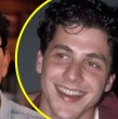 Este sábado la familia del actor Corey Parker confirmó su fallecimiento a los 60 años luego de una larga batalla contra el cáncer. El intérprete es recordado por sus papeles en la serie Will & Grace y la película Viernes 13. ¡Detalles!