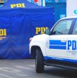 Un funcionario de la Policía de Investigaciones (PDI) dio muerte a disparos a un delincuente que intentó robarle su vehículo en una bencinera la noche del lunes, en la comuna de Quilicura, Región Metropolitana.