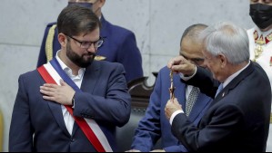 Desde sismos hasta un beso a la piocha de O'Higgins: Las anécdotas de los cambios de mando desde el retorno a la democracia