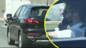 Gabriel Boric abandona el Congreso manejando tras dejar la presidencia de la República