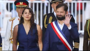 Cambio de mando: Presidente Boric fue recibido con aplausos y honores al llegar a La Moneda