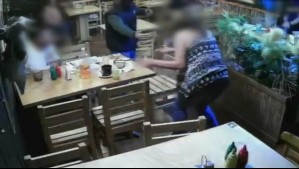 'Temí por mi vida': Video muestran robo de delincuentes que entraron con una escopeta a un local de comida en Coronel