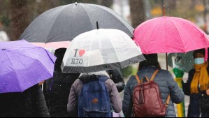 Más de 90 mm de lluvia en un solo día y activación de quebradas: Alerta por fuerte temporal en la zona centro y sur del país