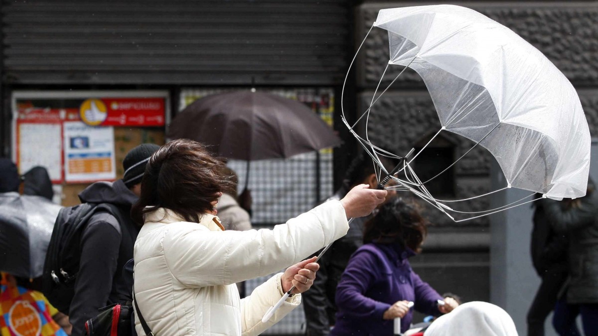 Incluye a la RM: Emiten 'advertencia agrometeorológica' por cuatro días con vientos de hasta 80 km/h en ocho regiones