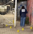 La PDI y la Fiscalía ECOH se encuentran investigando un homicidio con arma de fuego en Puente Alto. La hipótesis principal apunta a un enfrentamiento de bandas rivales. Se ha levantado una gran cantidad de vainillas.