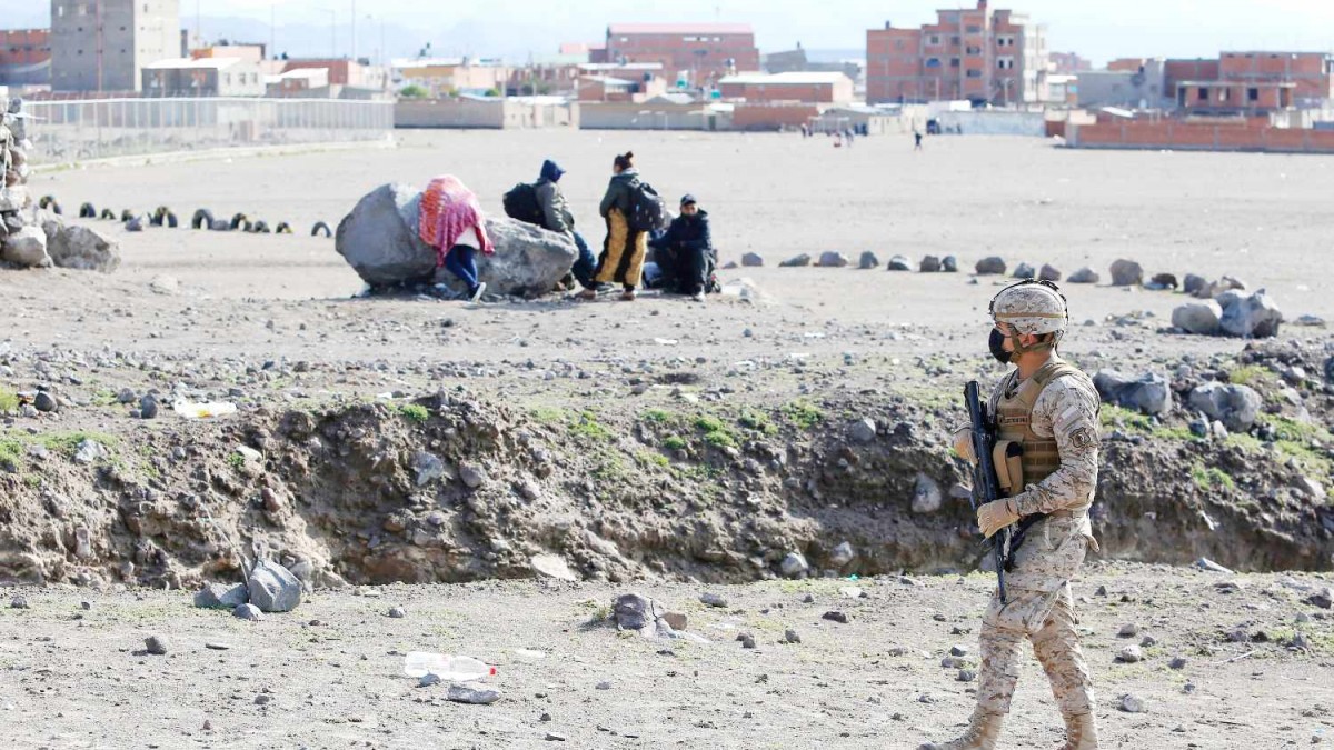 Sensores de movimiento, zanjas y muros: Los detalles del 'Plan Escudo Fronterizo' de Kast para frenar el paso de inmigrantes