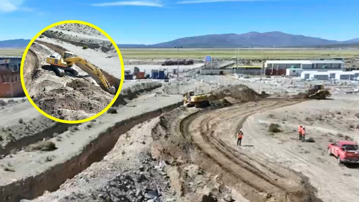 Retroexcavadoras ya trabajan en la frontera: Así avanzan las faenas de construcción de zanjas en Colchane