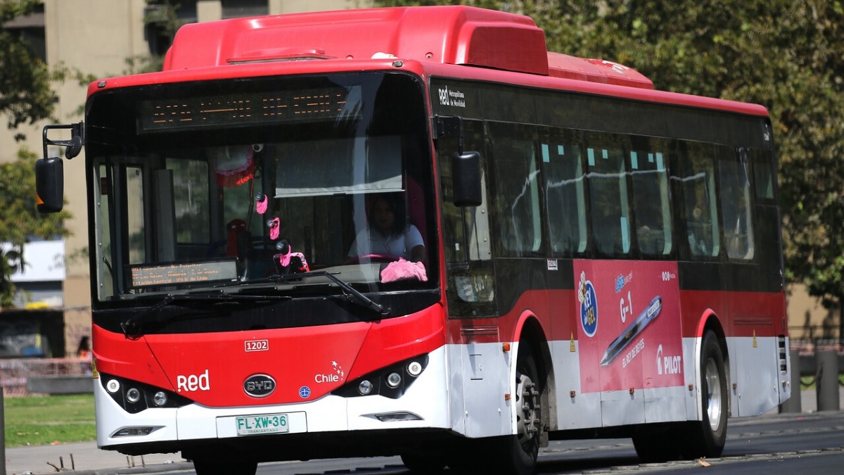 Incluye parada al interior de un mall: Red Movilidad anuncia mejoras en dos de sus recorridos