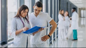 ¿Eres médico o enfermero? Alemania abre convocatoria para que profesionales chilenos trabajen en el país