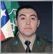En la noche de este jueves, se confirmó la muerte del sargento de Carabineros Javier Figueroa, quien en la mañana del 11 de marzo fue baleado en medio de una fiscalización en la comuna de Puerto Varas, región de Los Lagos.