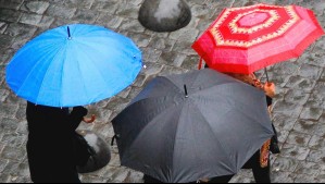 Incluye la Metropolitana: Actualizan aviso por tormentas eléctricas para cuatro regiones este viernes