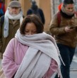 El Bono de Invierno es una ayuda gubernamental monetaria que se otorga una sola vez a quienes, además de tener la edad que corresponde, cumplan con los requisitos sociales asociados