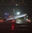 Un choque entre un avión que estaba aterrizando y un camión de bomberos dejó el saldo de dos fallecidos y 13 heridos en el aeropuerto LaGuardia de Nueva York. ¡Detalles!