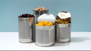 Tras quiebra de empresa chilena con más de 100 años de historia: Más de 500 mil latas de conservas saldrán a remate