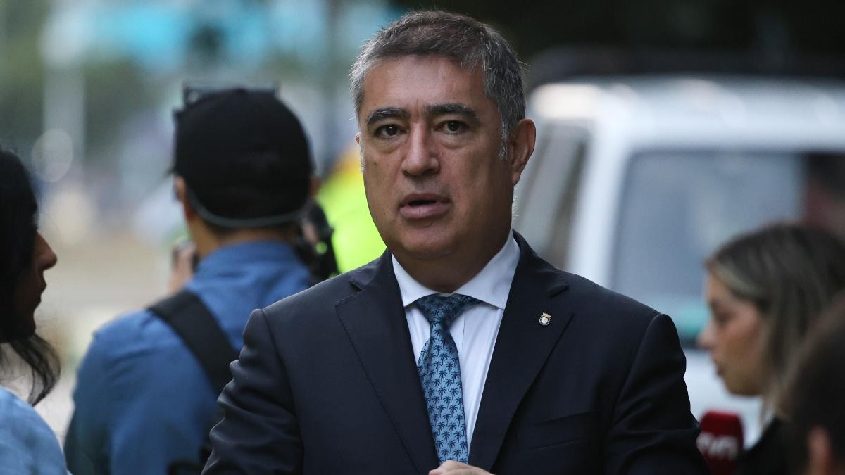 Mario Desbordes renuncia a Renovación Nacional tras 26 años de militancia